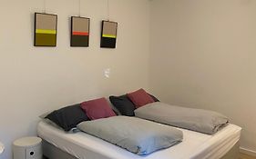 Helle Souterrainwohnung mit Komfort